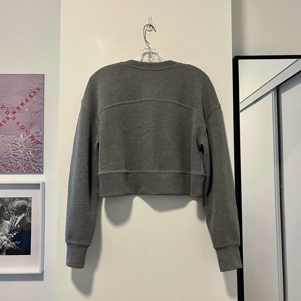 Lululemon Soft Ambitions Crop Crew
Heathered Graphite Grey - Picture 5 of 9